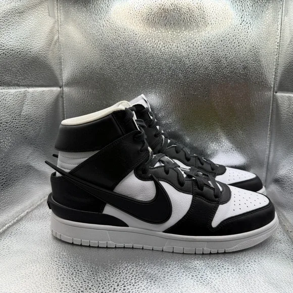 Size 10.5 AMBUSH x Nike‎ Dunk High Black White Mens Lace Up Sneakers CU7544-001 - Picture 3 of 12
